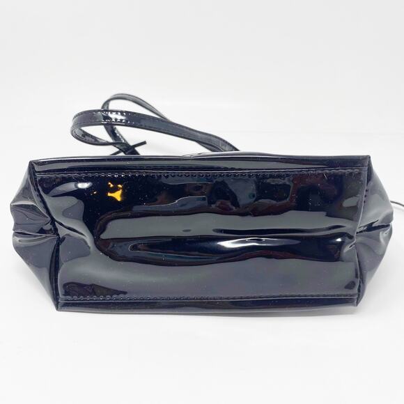 Vintage Black and White Chevron Handbag Tote - Picture 4 of 6